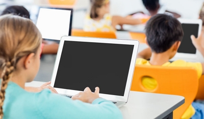 Los ordenadores escolares, «tablets», «ipad» o «chromebook» que los niños llevan al colegio, ¿son un gasto ordinario o extraordinario?, ¿y las clases de refuerzo